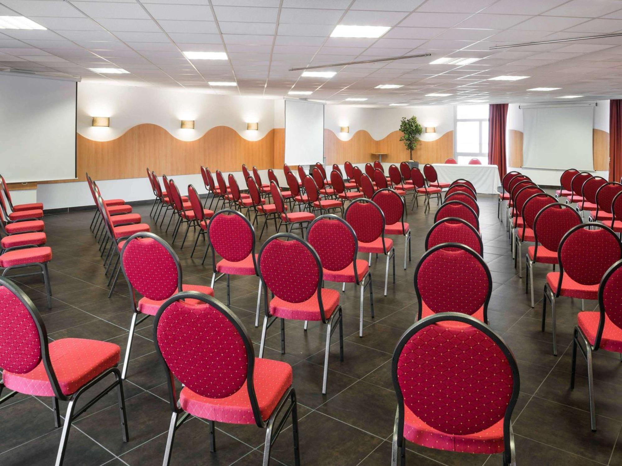 ibis budget Porte d'Aubervilliers Buitenkant foto