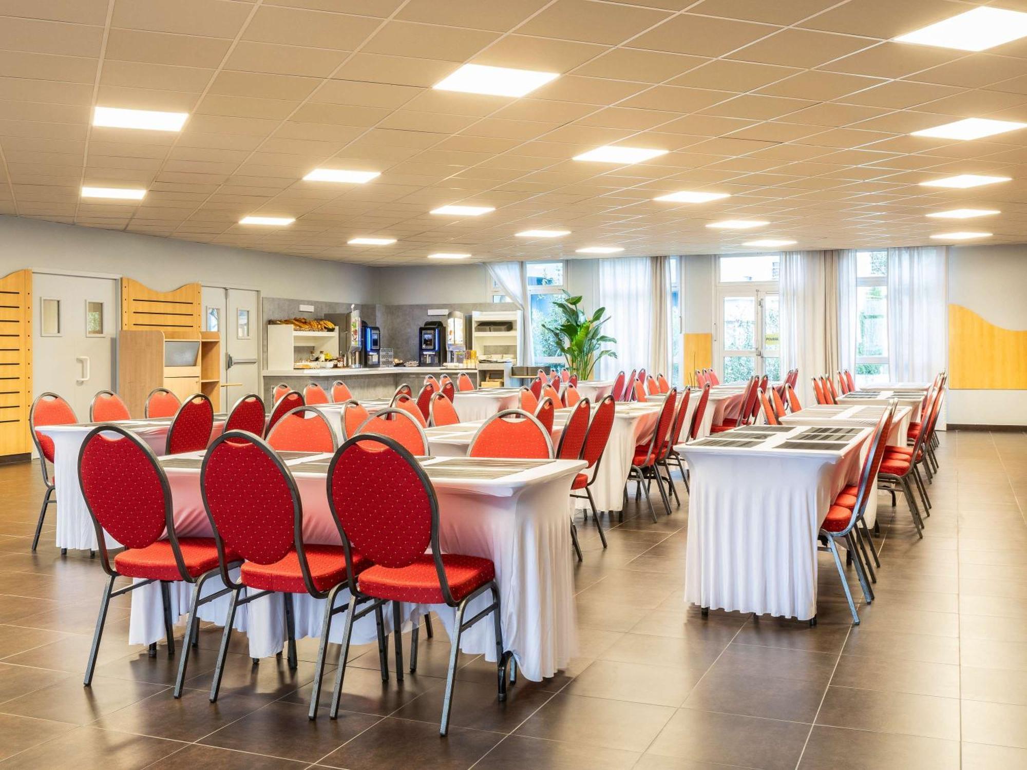 ibis budget Porte d'Aubervilliers Buitenkant foto