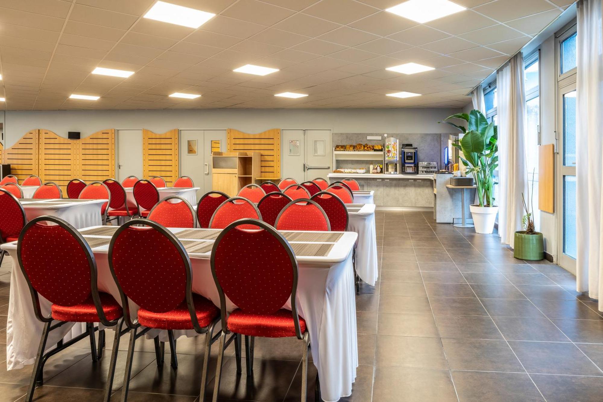 ibis budget Porte d'Aubervilliers Buitenkant foto