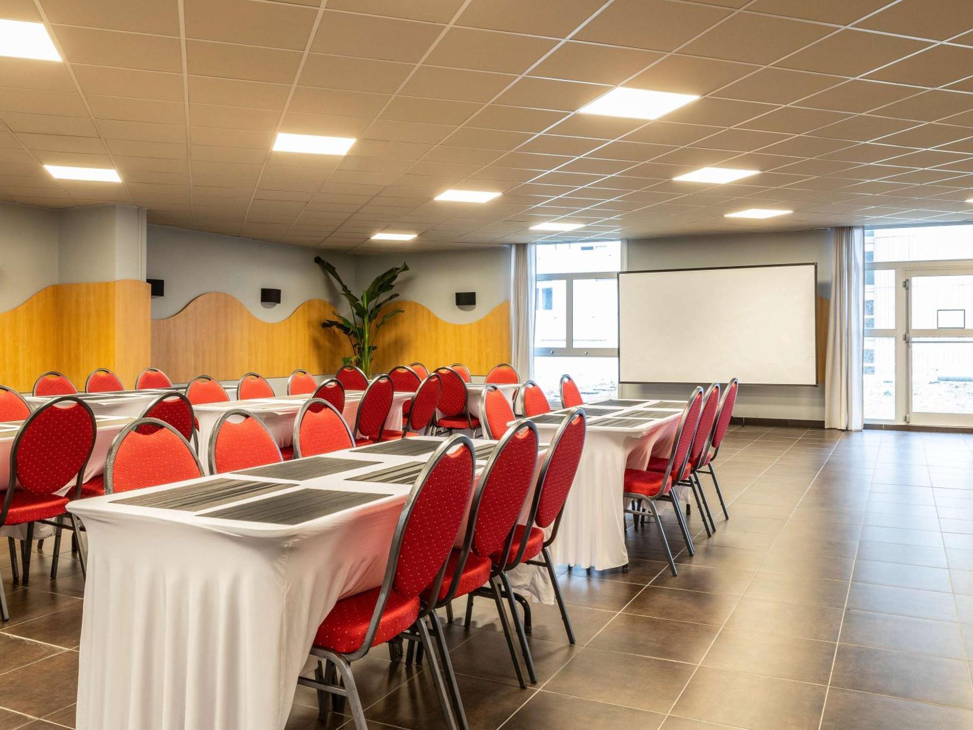ibis budget Porte d'Aubervilliers Buitenkant foto